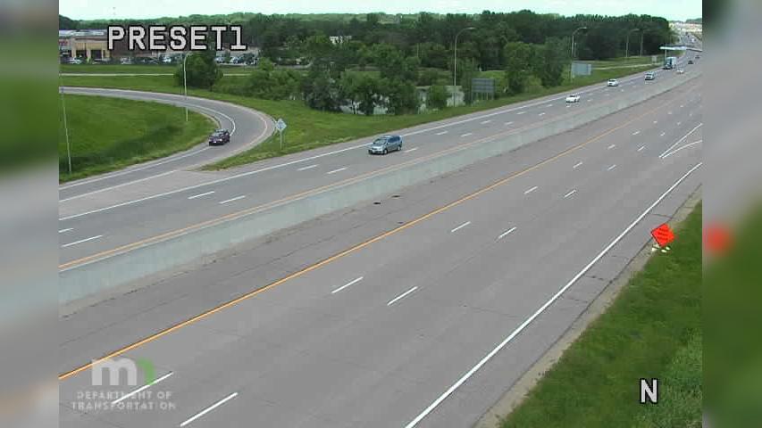 Traffic Cam Woodbury: I-494: I-494 EB @ Tamarack Rd