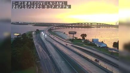 Traffic Cam Lake Charles: I-210 at Cove Lane