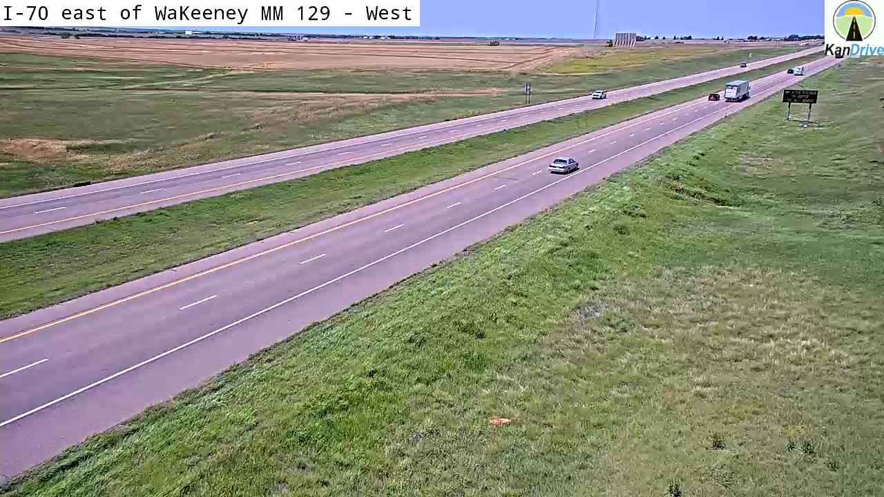 Traffic Cam WaKeeney: I-70 east of - MM 129