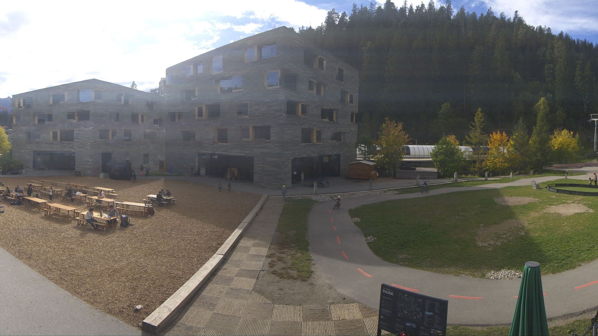 Traffic Cam Laax: rocksresort - Riders Palace