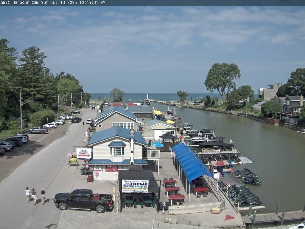 Traffic Cam Grand Bend: Lake Huron