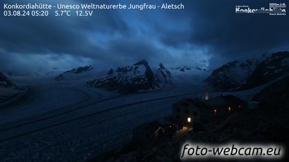 Fieschertal: Konkordiahütte - Trugberg - Gletscherhorn - Jungfraujoch - Hollandiahütte SAC - Ebnefluh - Jungfrau - Jungfrau Region