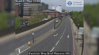 Croydon: Kentish Way N of Masons Hill - Overdag