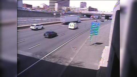 Traffic Cam Downtown: CAM 26 Hartford I-84 WB E/O Exit 48 - Trumbull St
