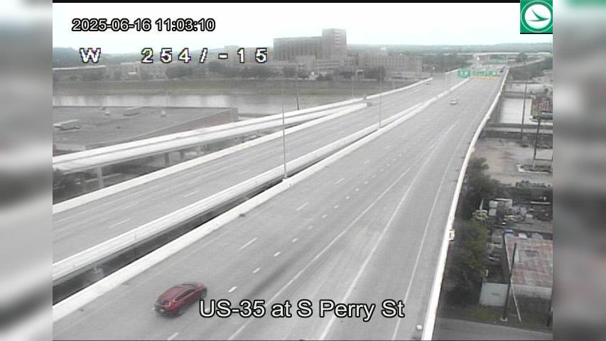 Traffic Cam Dayton: US-35 at S Perry St