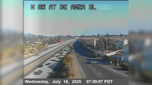 Traffic Cam Palo Alto › North: TV918 -- SR-85 : De Anza Boulevard