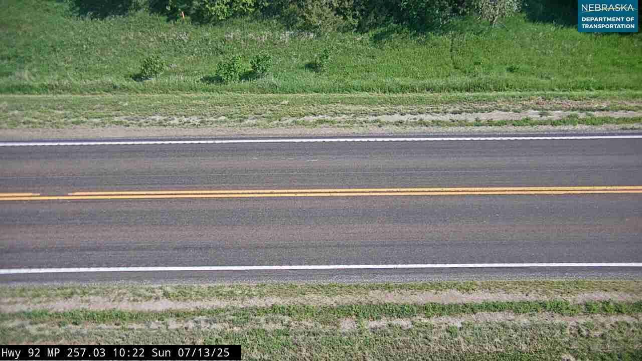 Traffic Cam Pleasant Hill: NE 92: Arnold East: Surface