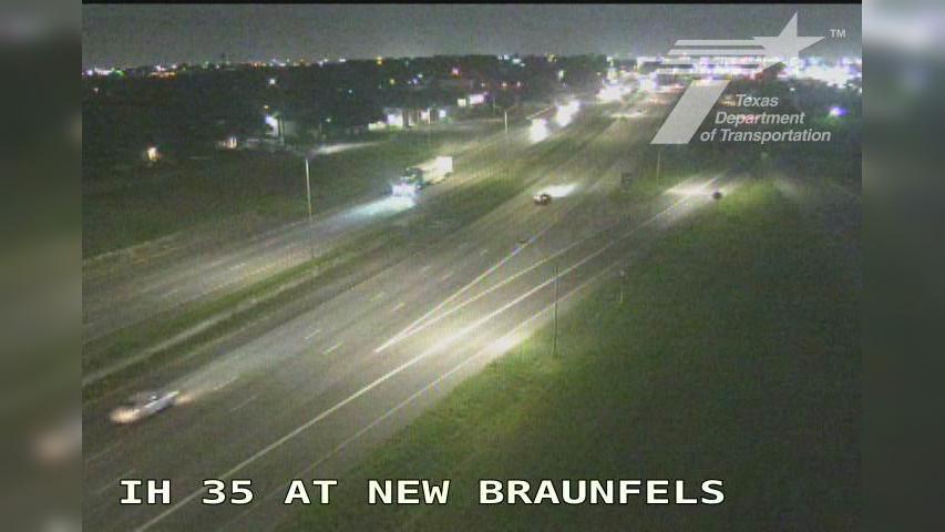 Traffic Cam Government Hill › North: IH 35 at New Braunfels Ave