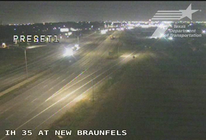 Traffic Cam Government Hill › North: IH 35 at New Braunfels Ave