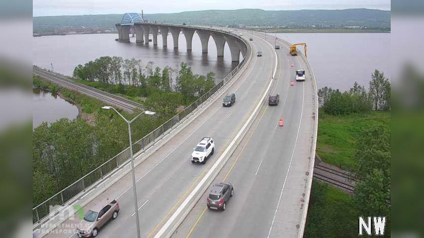 Traffic Cam City of Superior: US 2: T.H.2 WB (Bong Bridge)