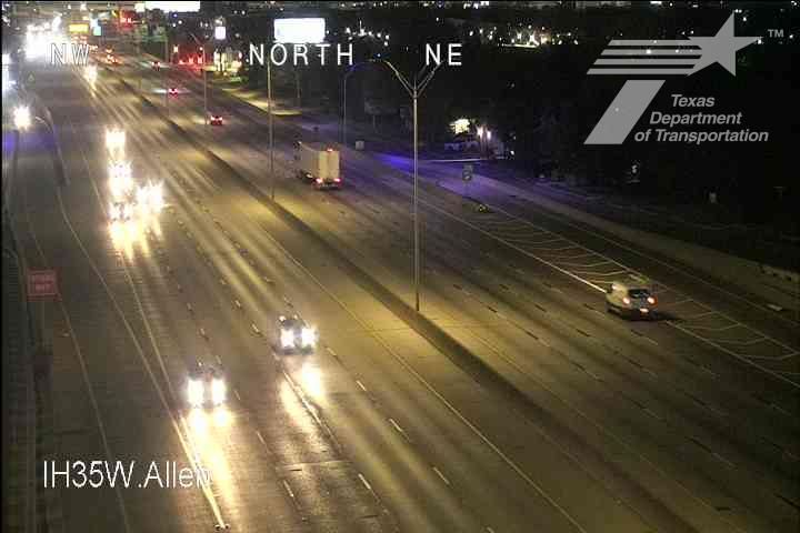 Traffic Cam Fort Worth › North: I-35W @ Allen