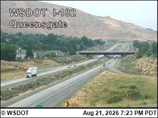 Traffic Cam The Hills Community: I-182 at MP 2.38: Queensgate Avenue