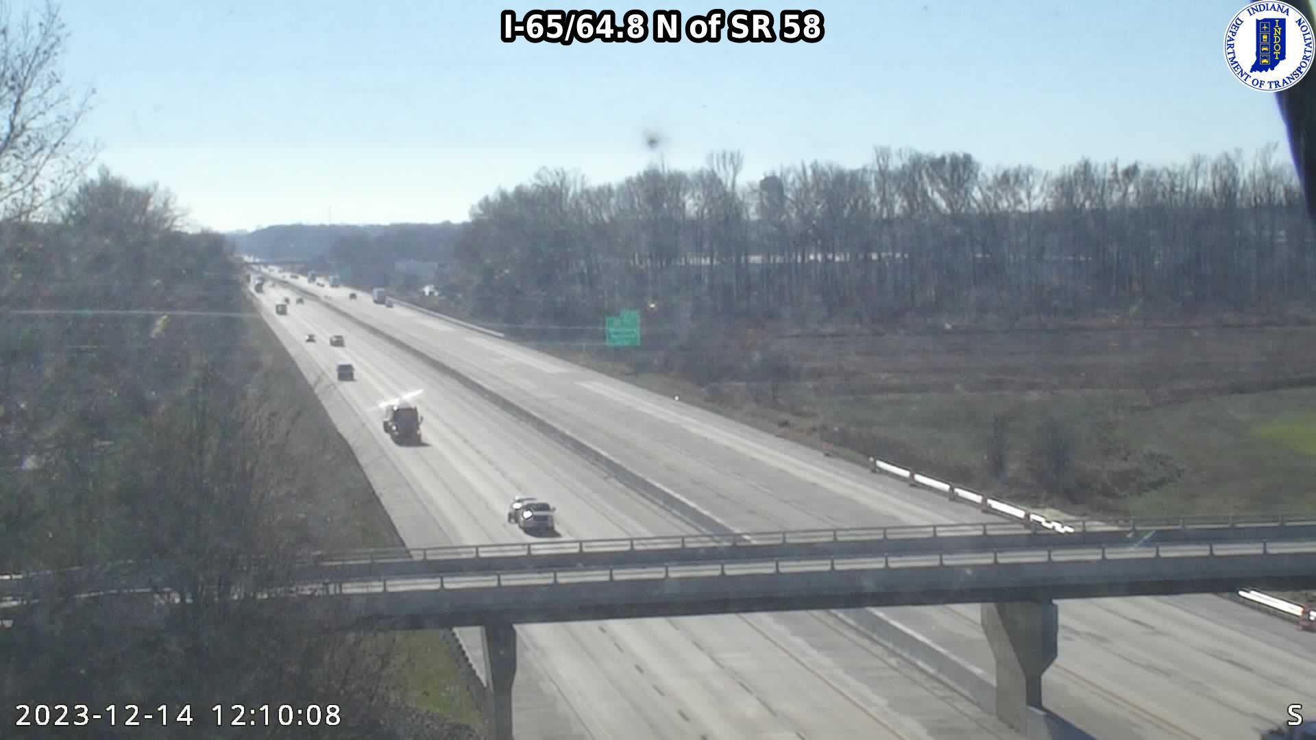 Traffic Cam Bethel Village: I-65: I-65/64.8 N of SR 58: I-65/64.8 N of SR 58