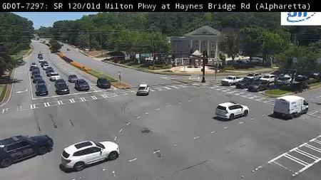 Traffic Cam Alpharetta: 105852--2