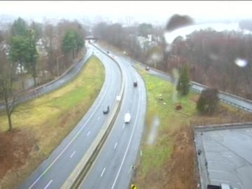 Traffic Cam Middletown › North: RT 9 North Exit 22 (Silver St)