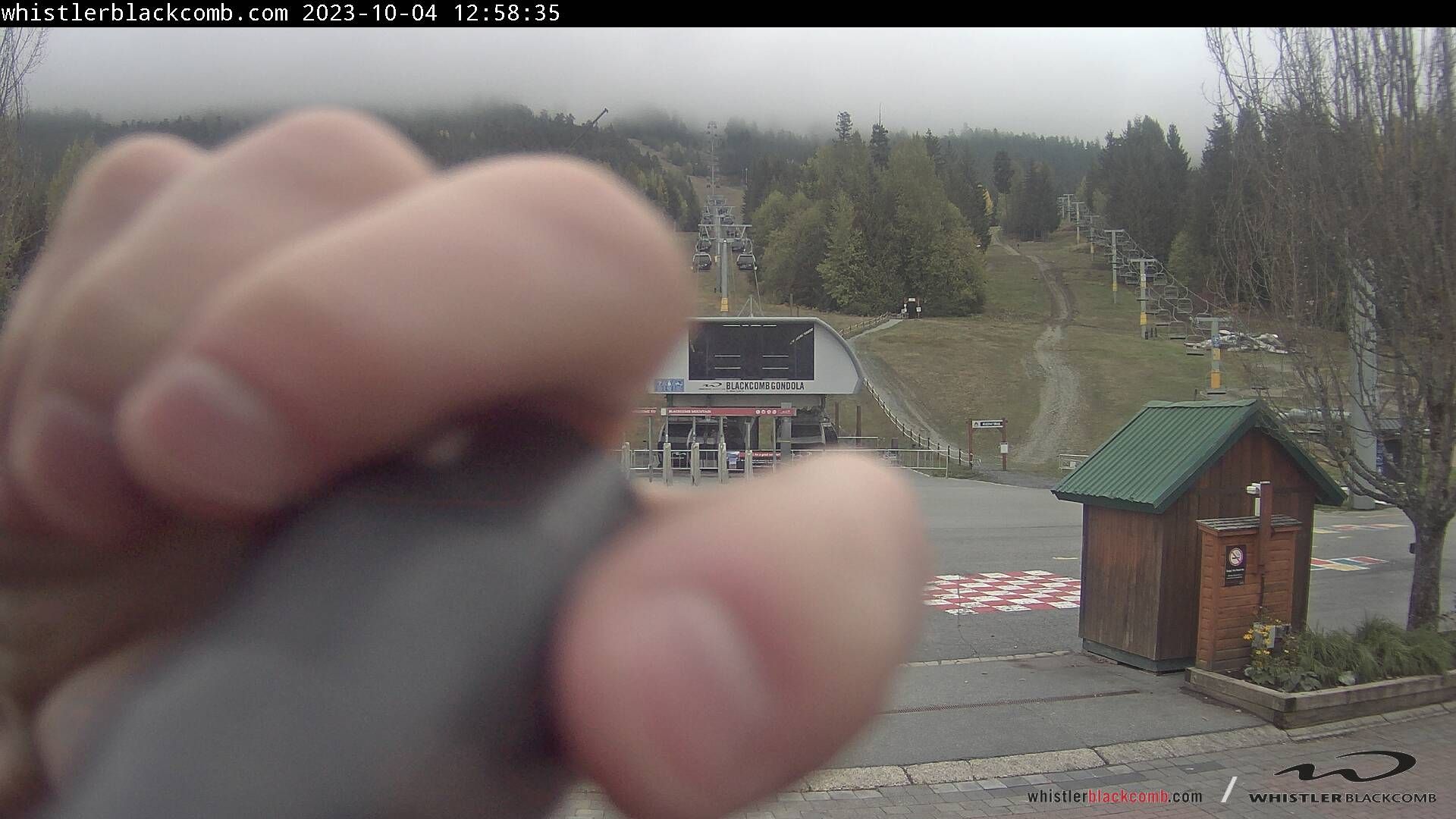 Traffic Cam Whistler Resort Municipality › East: Whistler Upper Village