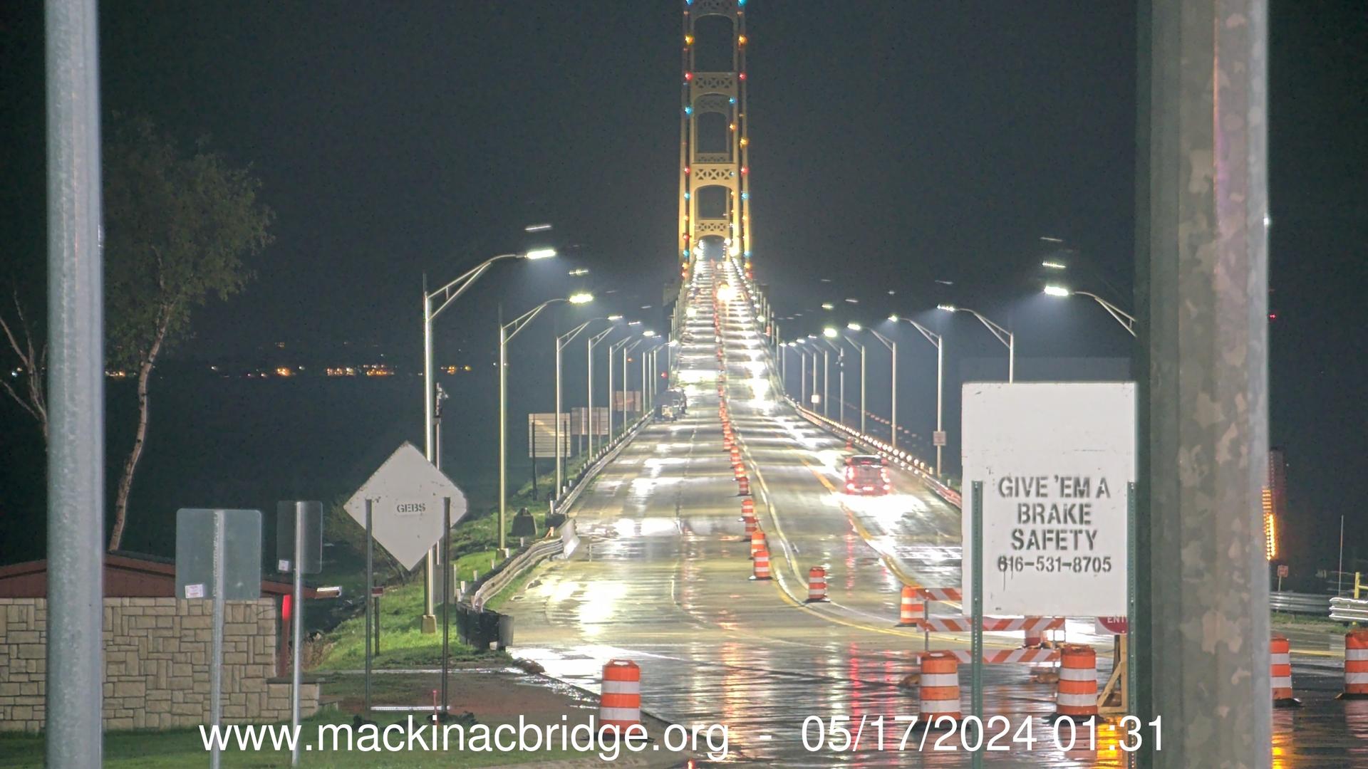 Traffic Cam Mackinac Island › South-West: Mackinac Bridge Authority