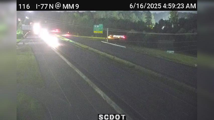 Traffic Cam Columbia: I-77 N @ MM 9 (Garners Ferry Rd)