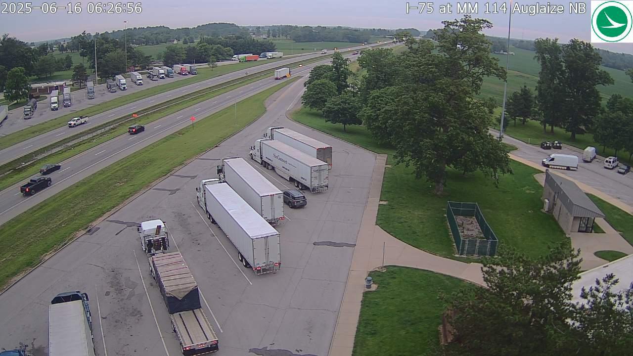 Traffic Cam Wapakoneta: I-75 NB Auglaize county rest area