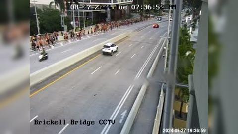 Traffic Cam Miami: Brickell Bridge