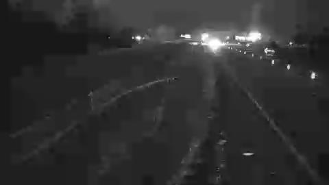 Traffic Cam North Syracuse › South: I-81 north of Exit 28 (Taft Rd)