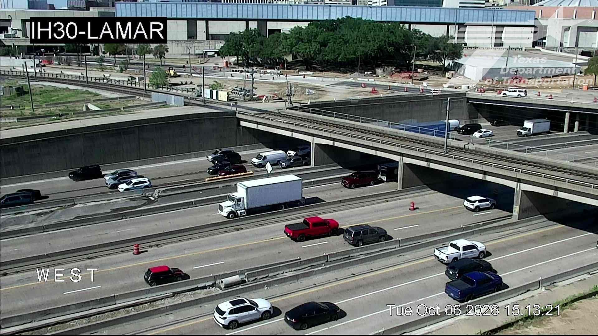 Traffic Cam South Side PID › East: I-30 @ Lamar