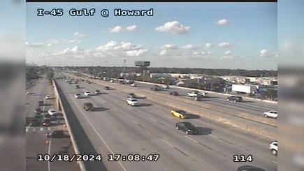 Traffic Cam Houston › South: I-45 Gulf @ Howard