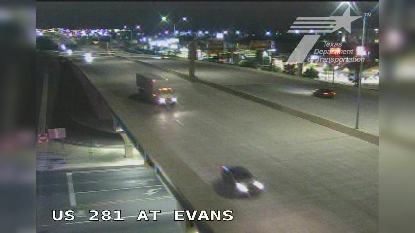 Traffic Cam Stone Oak › South: US 281 at Evans Rd