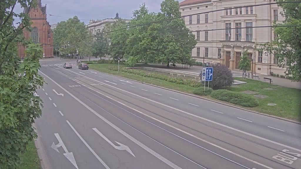 Comenius Square (Komenského náměstí) Webcam Comenius Square (Komenského náměstí) Cam