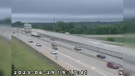 Traffic Cam Crown Point: I-65: 1-065-247-1-1 US 231