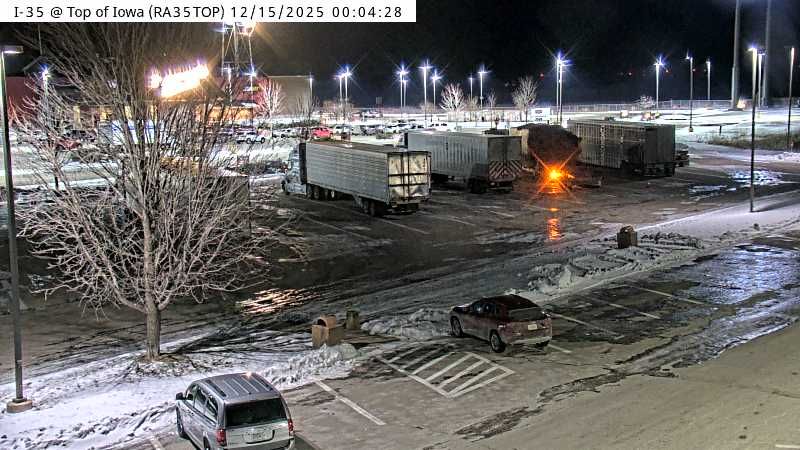 Traffic Cam Silver Lake: Rest Area: I-35 N/S MM 214 near Northwood - Exit