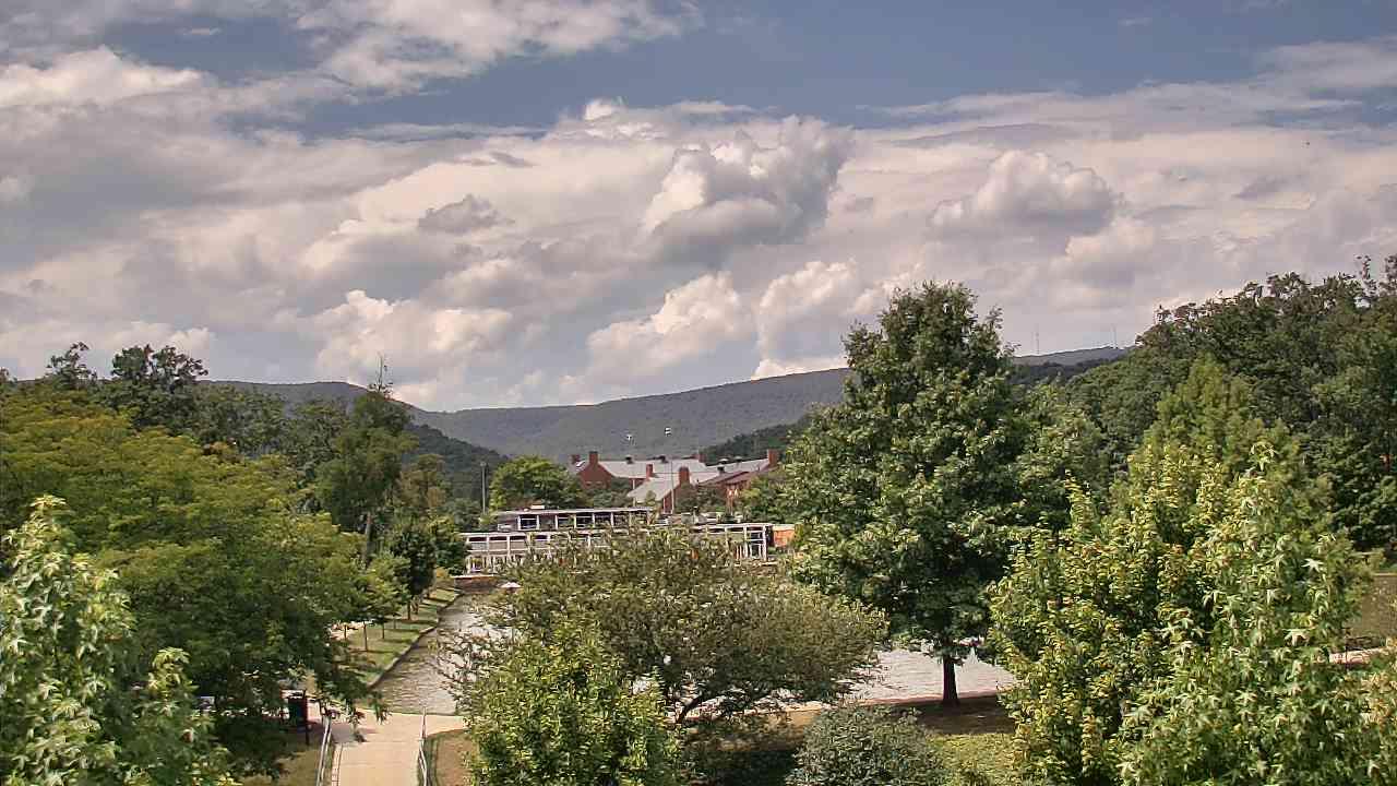 Traffic Cam Altoona: View of the city