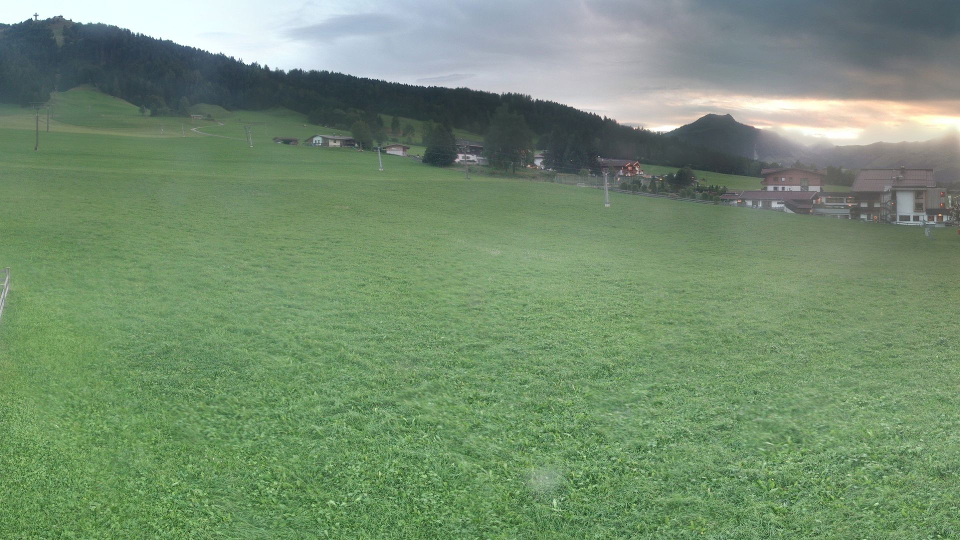 Traffic Cam Gemeinde St. Ulrich am Pillersee: Bergbahn Pillersee