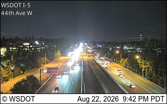 Traffic Cam Lynnwood: I-5 at MP 180.6: 44th Ave W