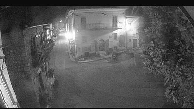 Preview delle webcam di Fiamignano › West: piazza di