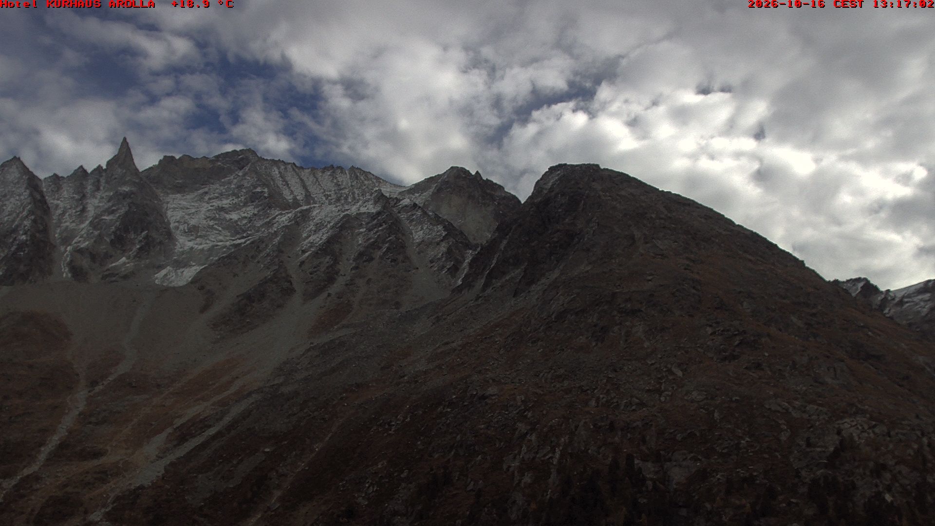 Evolène › Osten: Grand Hotel And Kurhaus - Valais, Suisse: Aiguille de la Tza, Douves Blanches, Maya