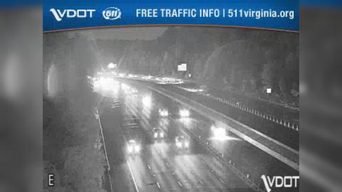 Traffic Cam Fairfax Hills: I-495 - MM 52 - SB - I-495 south of Route 236