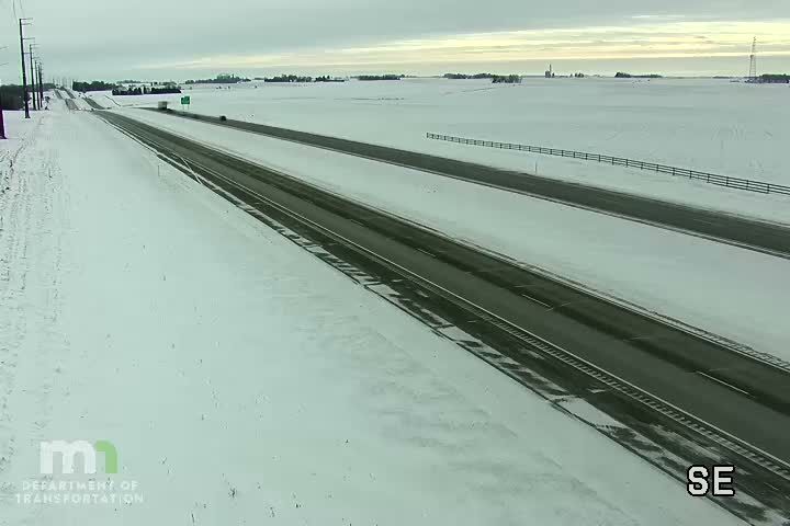 Traffic Cam Wastedo: T.H.52 NB @ 100th Ave (MP)
