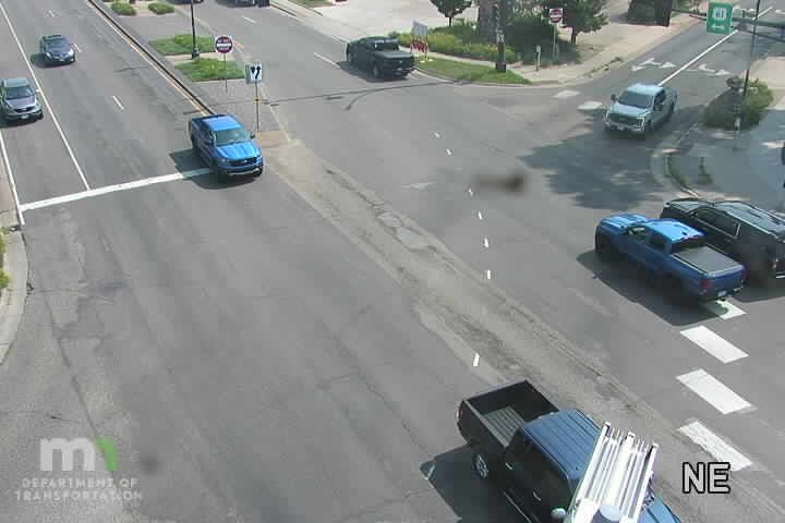 Traffic Cam Cottage Park: T.H.61 SB @ Co Rd