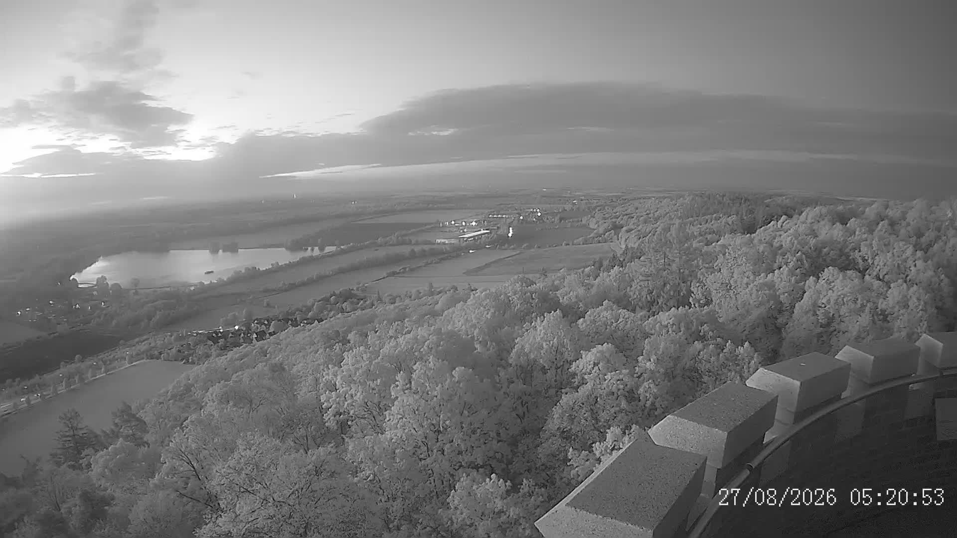 Traffic Cam Krnov › East: Petrův rybnik - Průmyslová zóna Krnov 1-Červený dvůr
