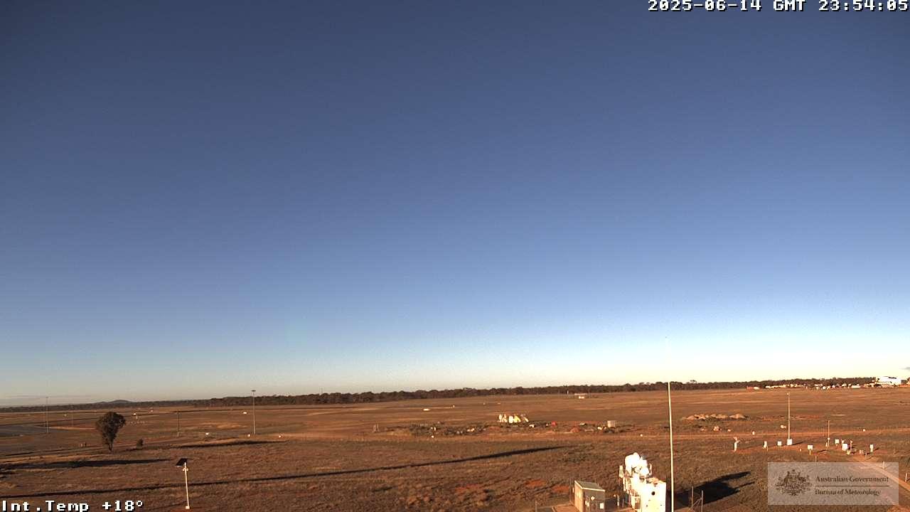 Broadwood South: Airport View 180° Webcam