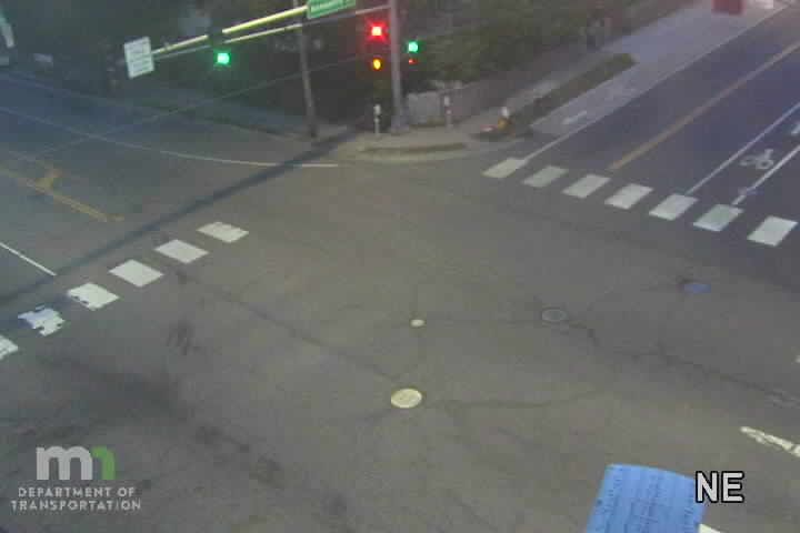 Traffic Cam West St. Paul: MN 3: Robert St SB @ Annapolis St