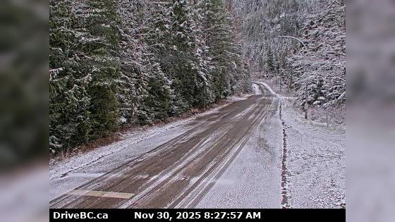 Traffic Cam Area K › South: Hwy 6 at South Arrow Park Ferry Terminal, 22km south of Nakusp at junction of Upper and Lower Arrow Lakes, looking south on Arrow Park Road