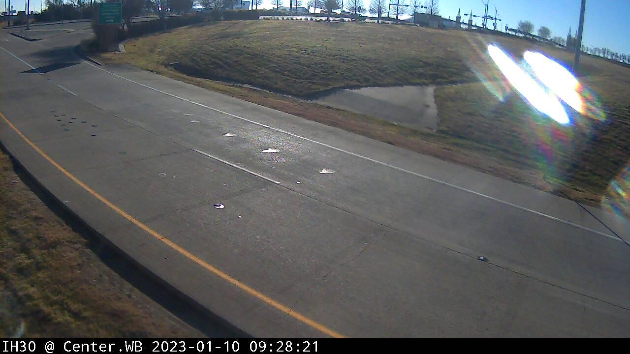 Traffic Cam Arlington › West: WWD I-30 @ Center.WB Inbound CCTV