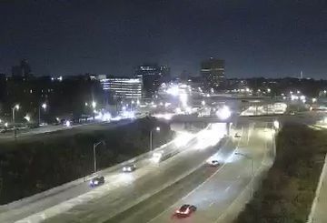 Traffic Cam Bellerose Terrace › West: 907M ramp to Queens Blvd