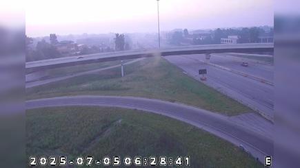 Traffic Cam Home Place: US 31: 1-465-030-8-2 US 31 N/MERIDIAN ST