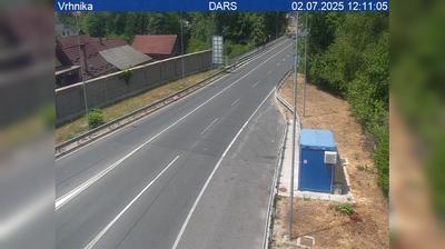 Zadnja slika ob 12h: Vrhnika, uvoz na avtocesto