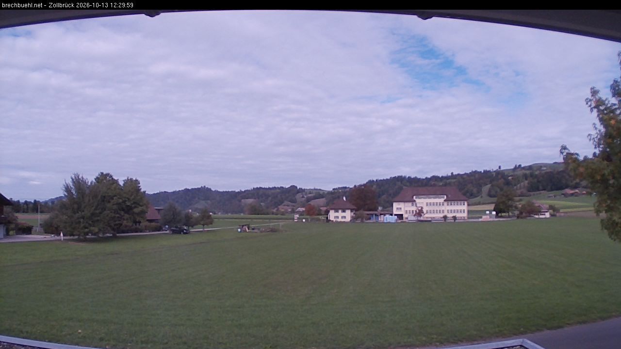 Zollbrück › Norden: Schulhaus Than