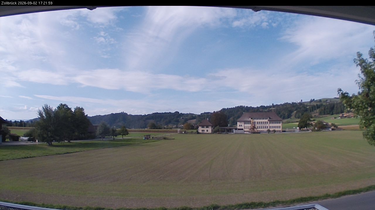 Zollbrück › Norden: Schulhaus Than