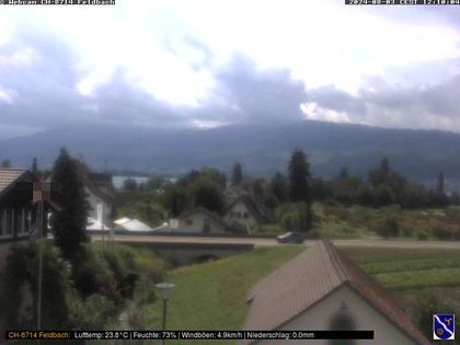 Feldbach: Blick über den Zürichsee Richtung Schwyzer Voralpen und Glarneralpen